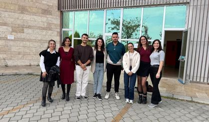 Pamukkale Üniversitesinde anestezi öğrencileri ve mezunları bir arada