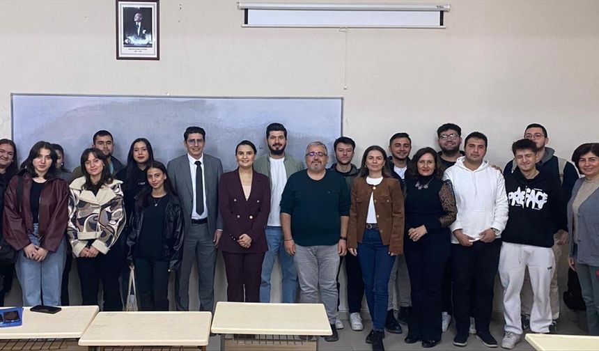 Çalda gençlere dijital bağımlılık anlatıldı