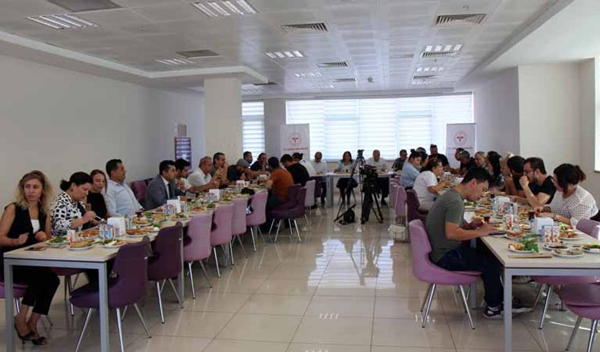 Berna Öztürk Gazetecileri Bir Araya Getirdi